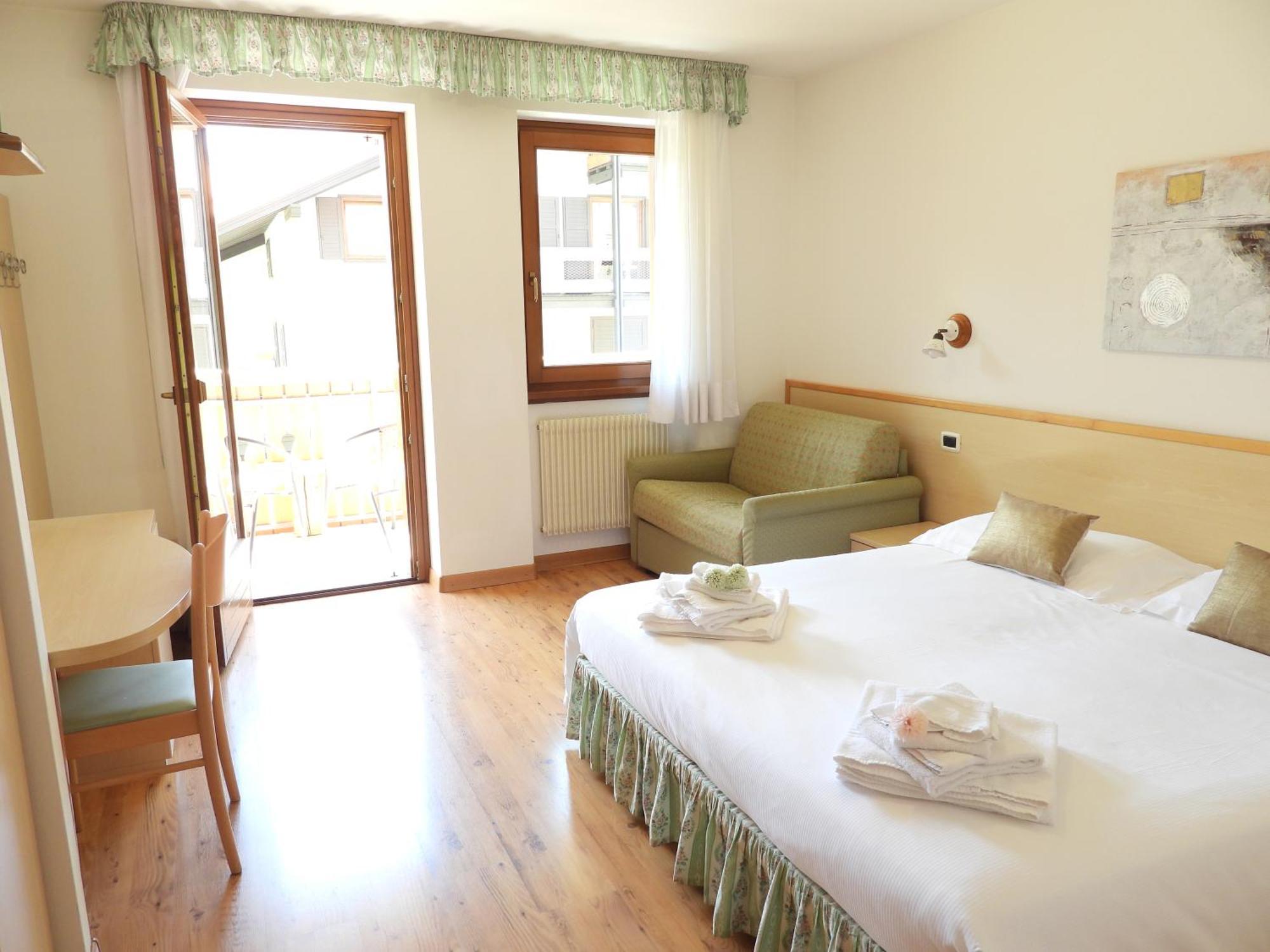 Hotel Garni Maffei Pinzolo Buitenkant foto