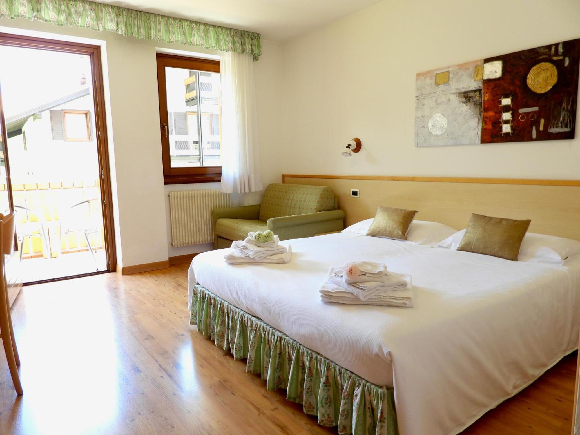 Hotel Garni Maffei Pinzolo Buitenkant foto