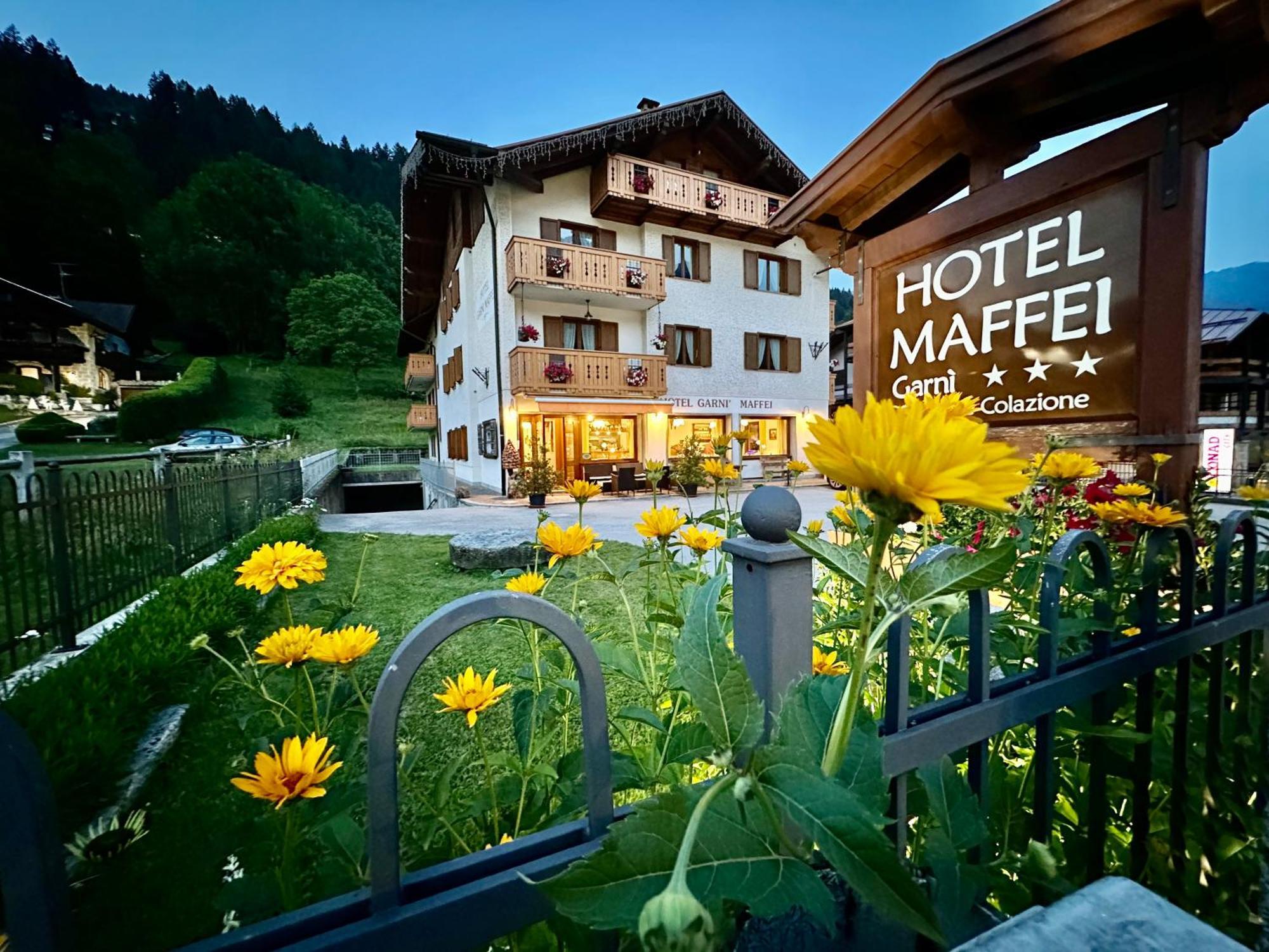 Hotel Garni Maffei Pinzolo Buitenkant foto