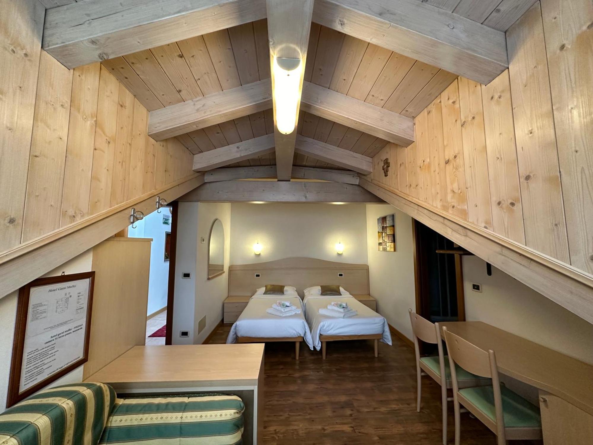 Hotel Garni Maffei Pinzolo Buitenkant foto