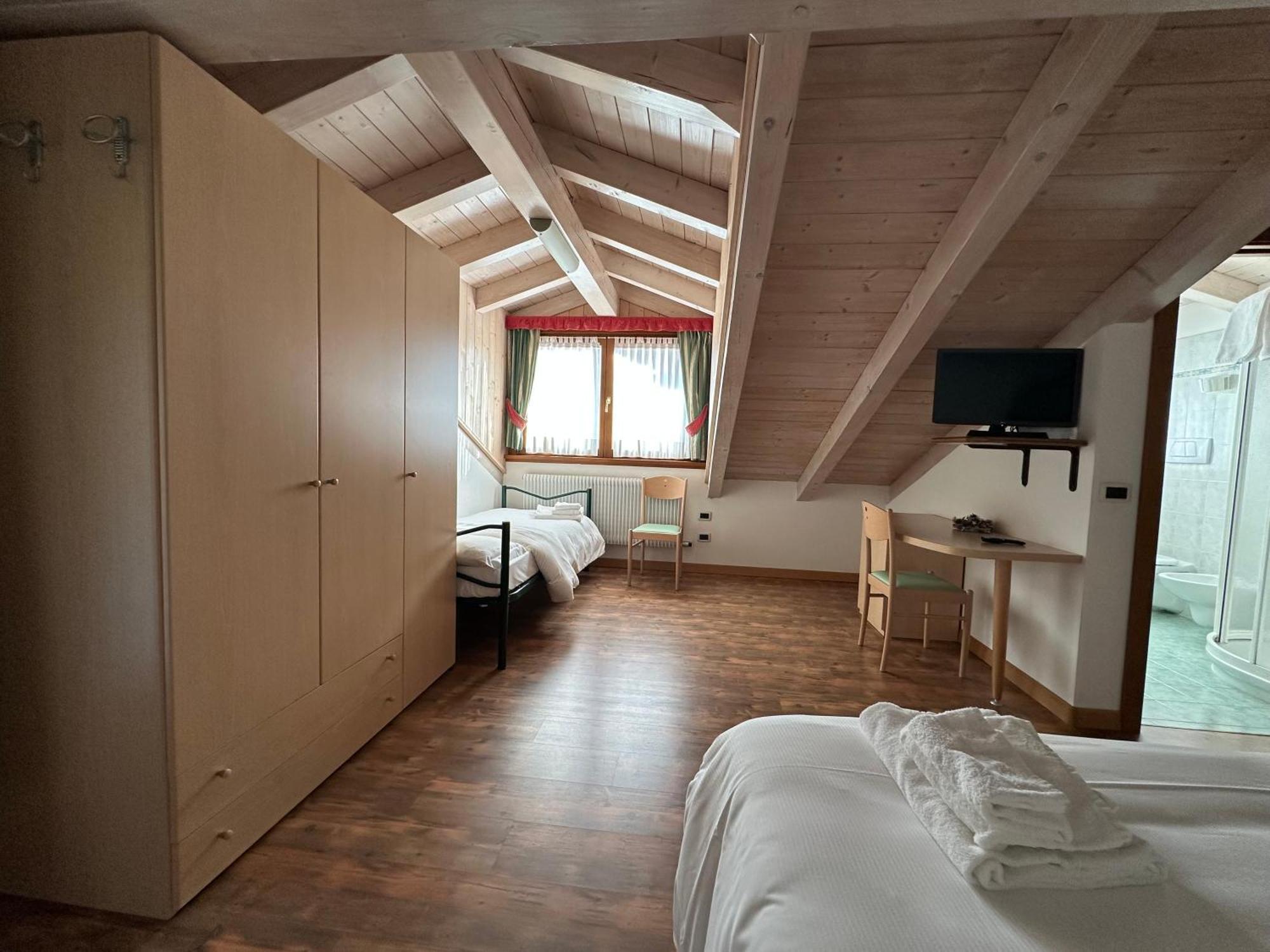 Hotel Garni Maffei Pinzolo Buitenkant foto
